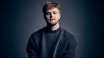alex_warren.jpg